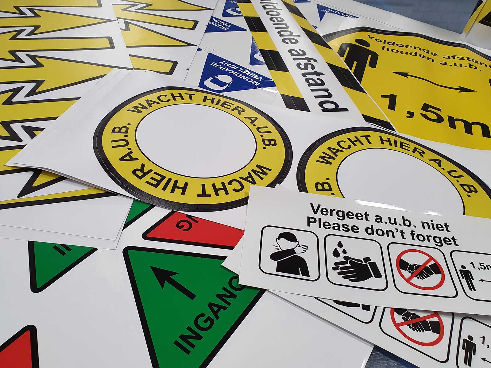 Corona stickers, snel, voordelig en op maat gemaakt! Bestel snel en eenvoudig uw corona stickers op UniekeStickers.nl